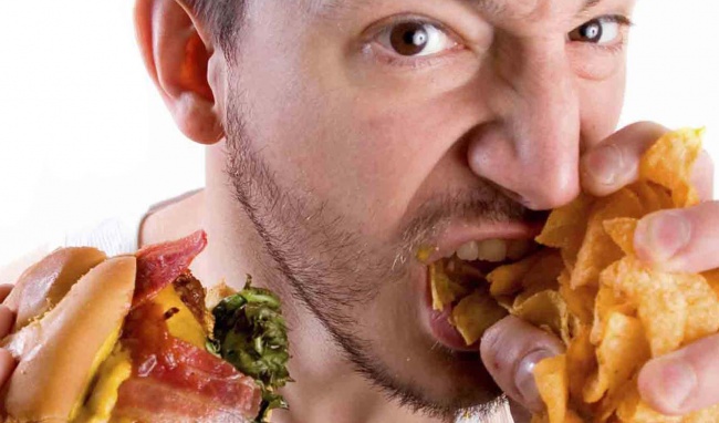 sai lầm ăn quá nhanh làm hại sức khoẻ